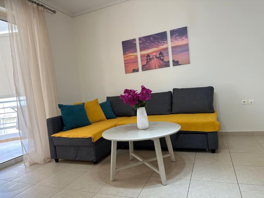 Riviera Beach, Seaside Spacious Apt. Anavyssos Bagian luar foto